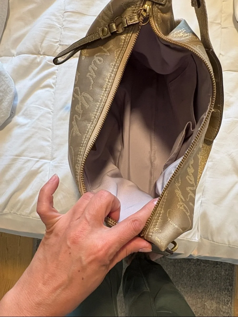 Coach Poppy Lurex Hobo Signature Script in GUC. - Picture 11 of 11